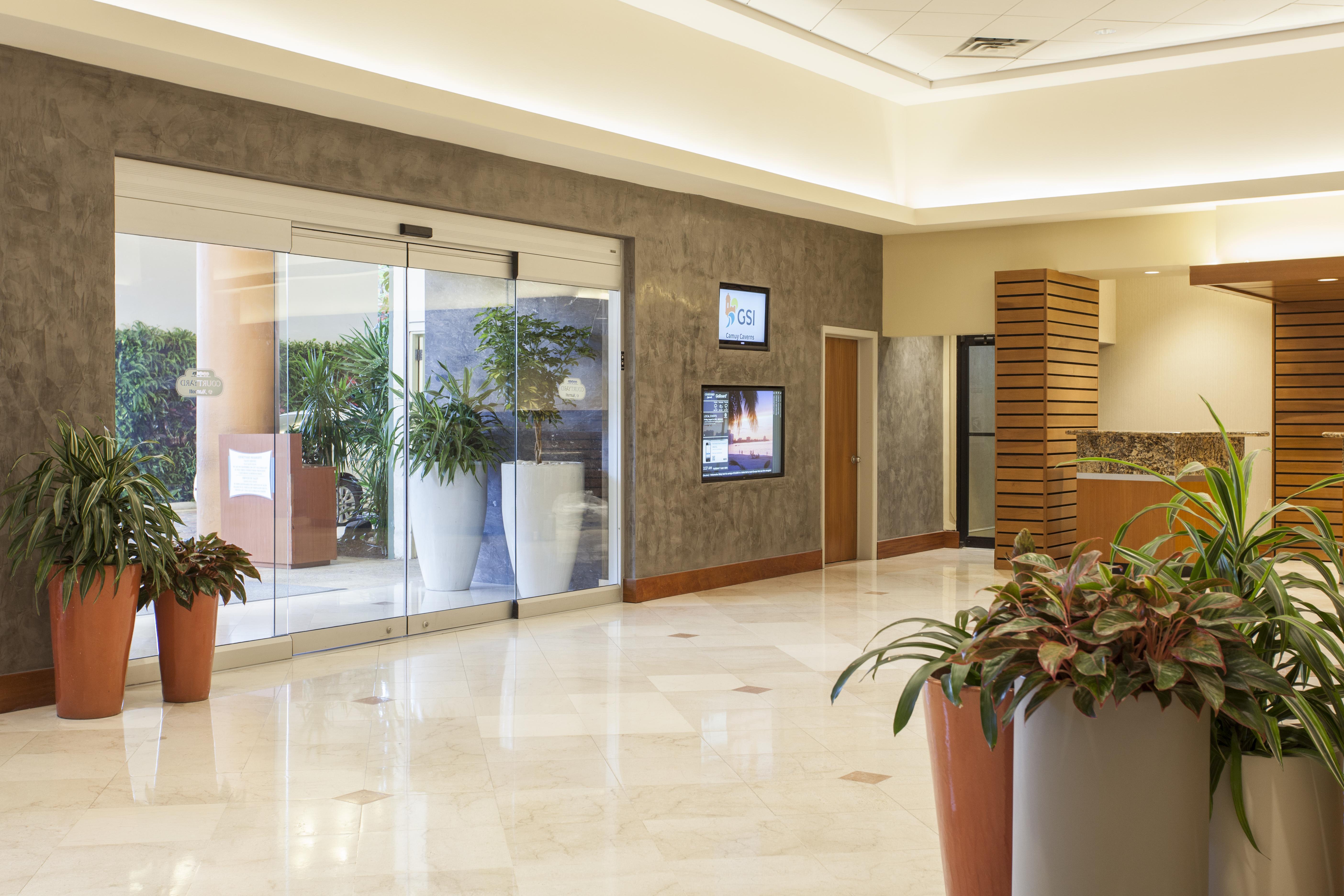 Courtyard By Marriott Isla Verde Beach Resort San Juan Extérieur photo