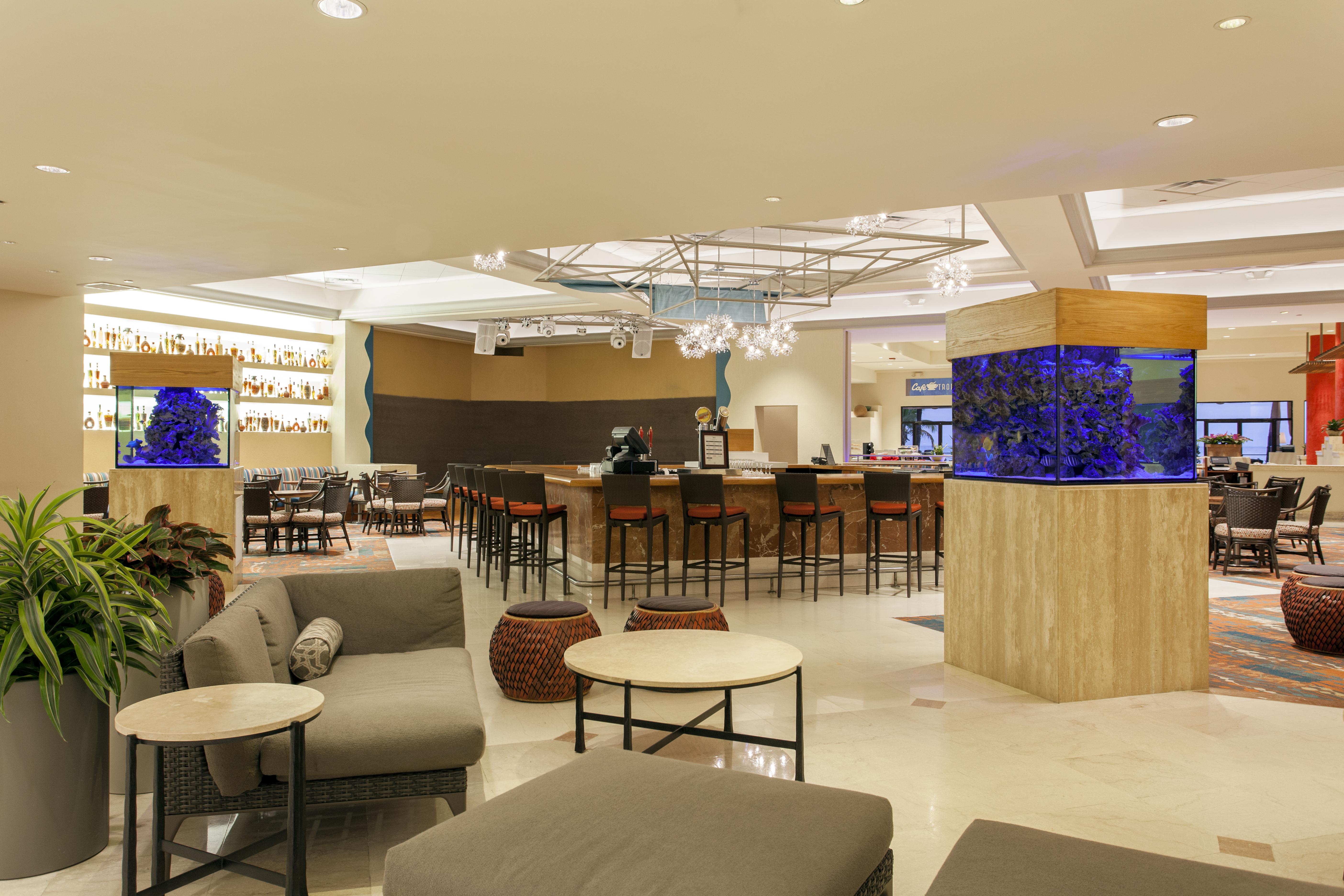 Courtyard By Marriott Isla Verde Beach Resort San Juan Extérieur photo