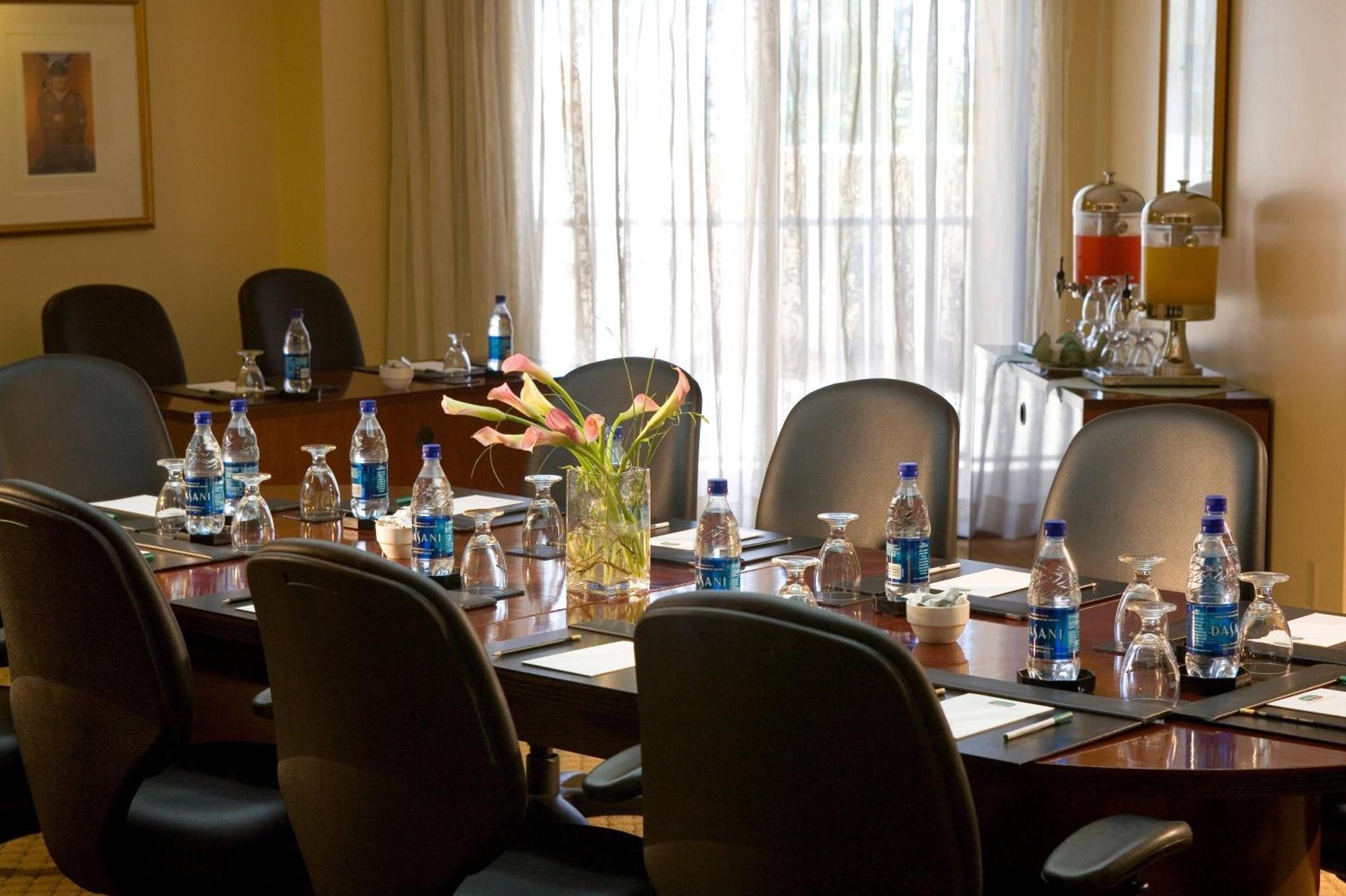 Courtyard By Marriott Isla Verde Beach Resort San Juan Extérieur photo
