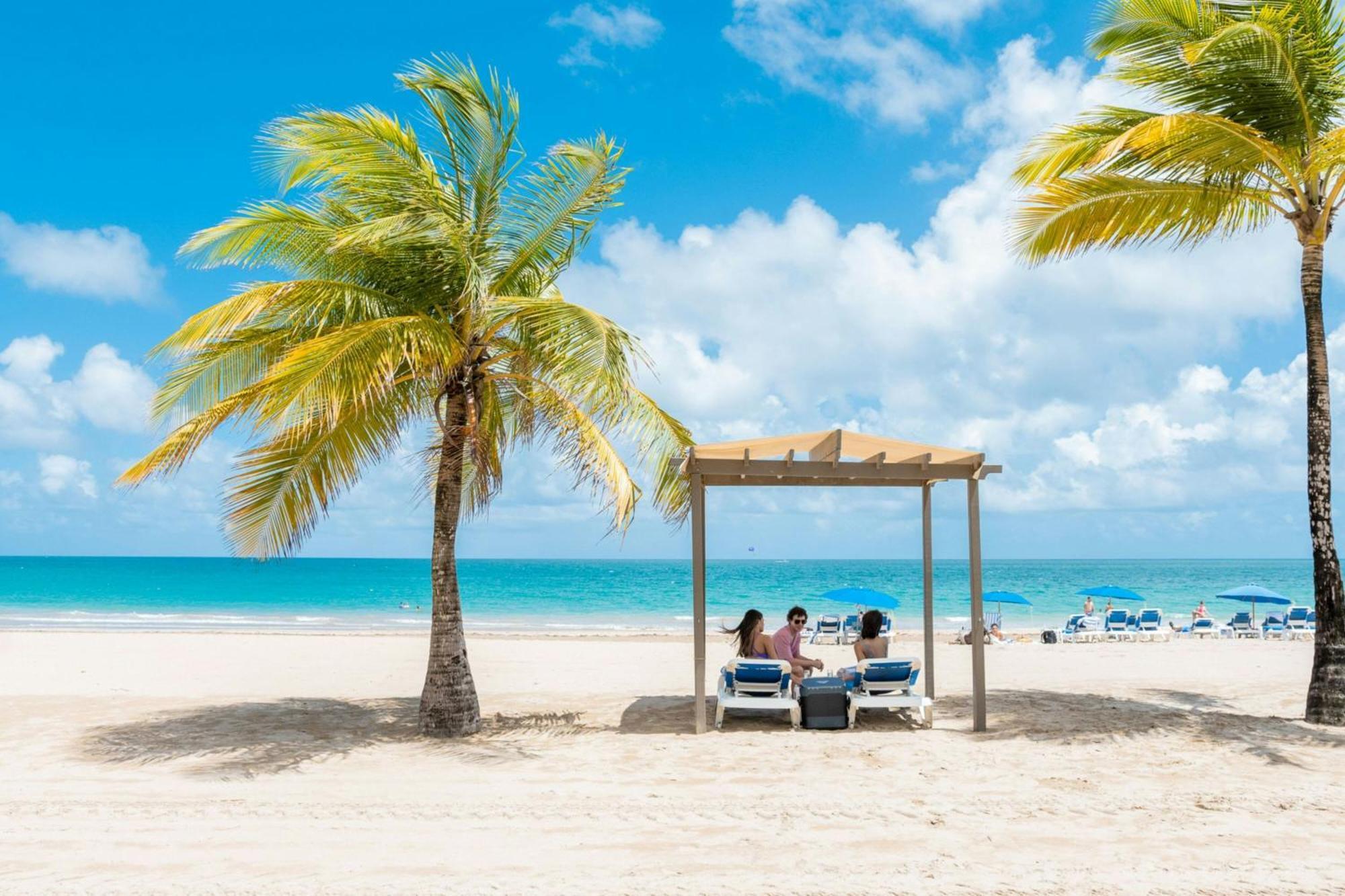 Courtyard By Marriott Isla Verde Beach Resort San Juan Extérieur photo