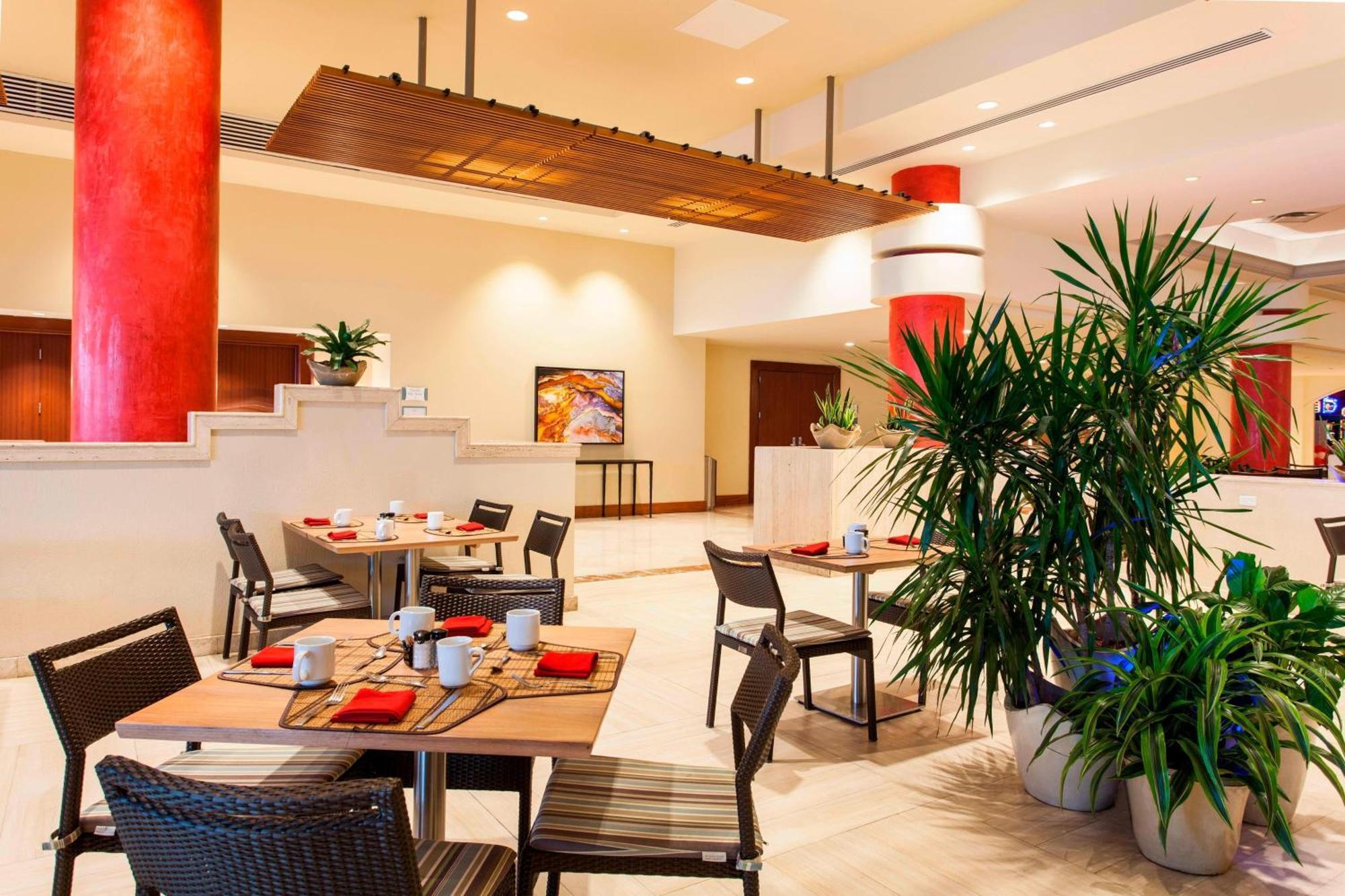 Courtyard By Marriott Isla Verde Beach Resort San Juan Extérieur photo