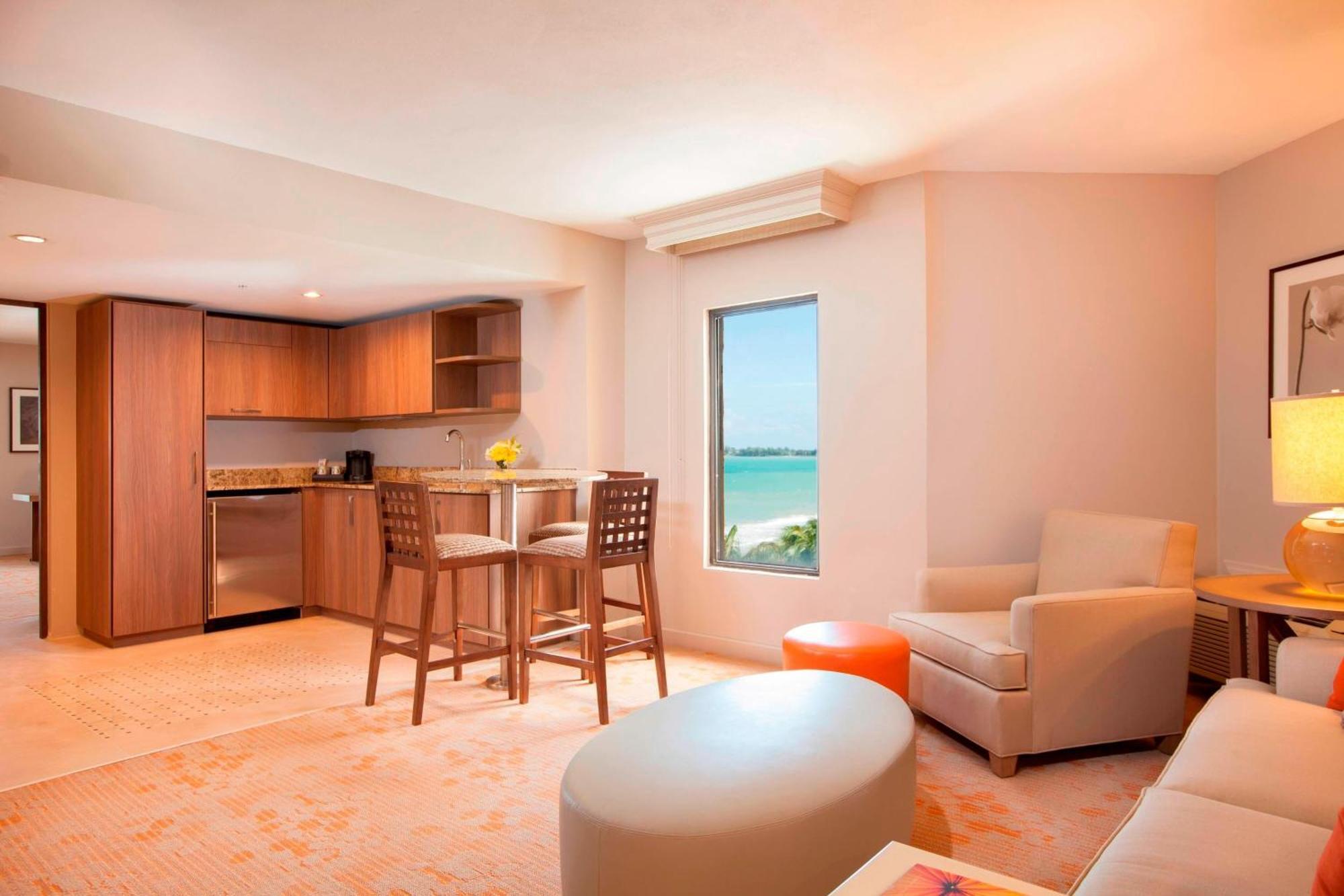 Courtyard By Marriott Isla Verde Beach Resort San Juan Extérieur photo