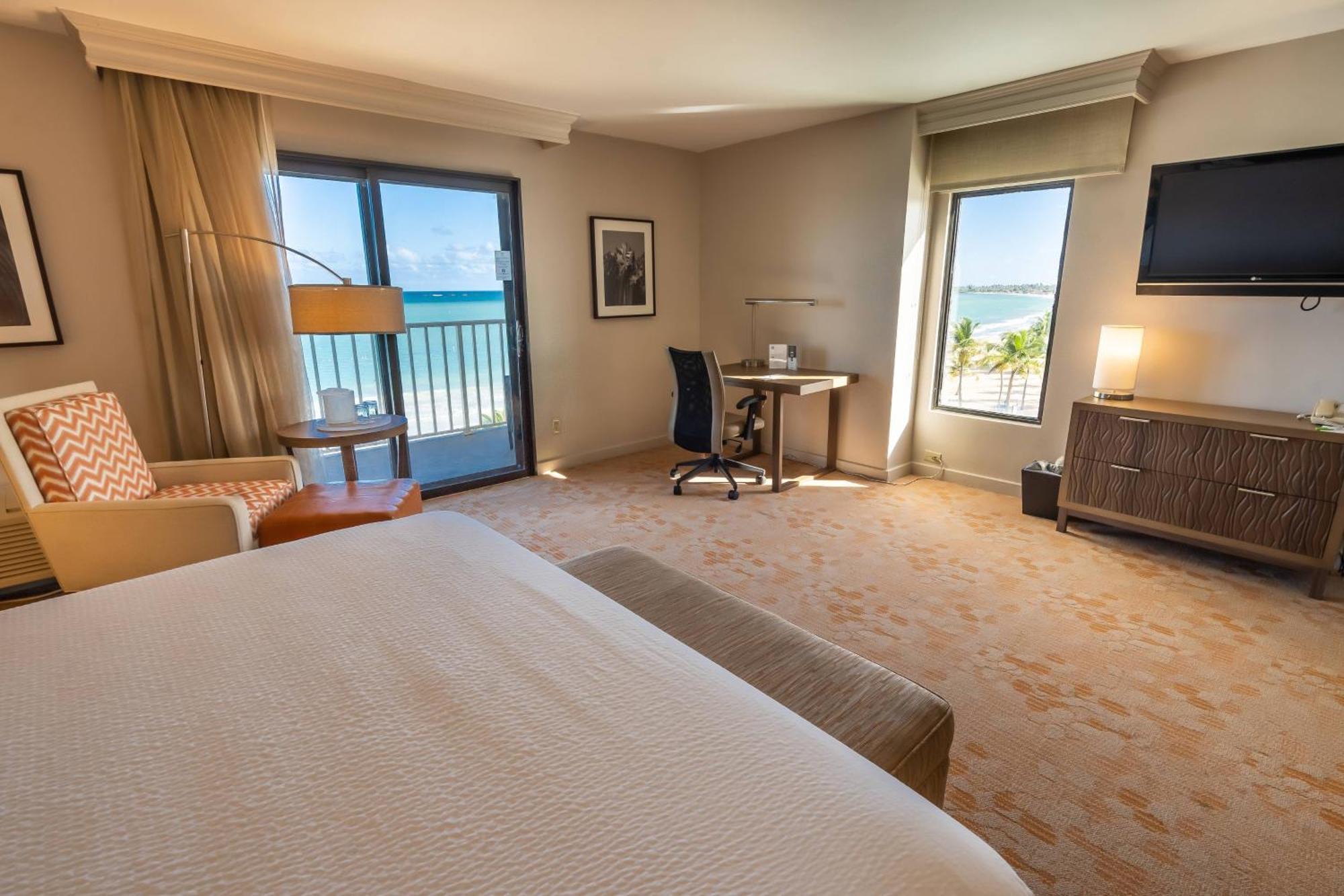 Courtyard By Marriott Isla Verde Beach Resort San Juan Extérieur photo