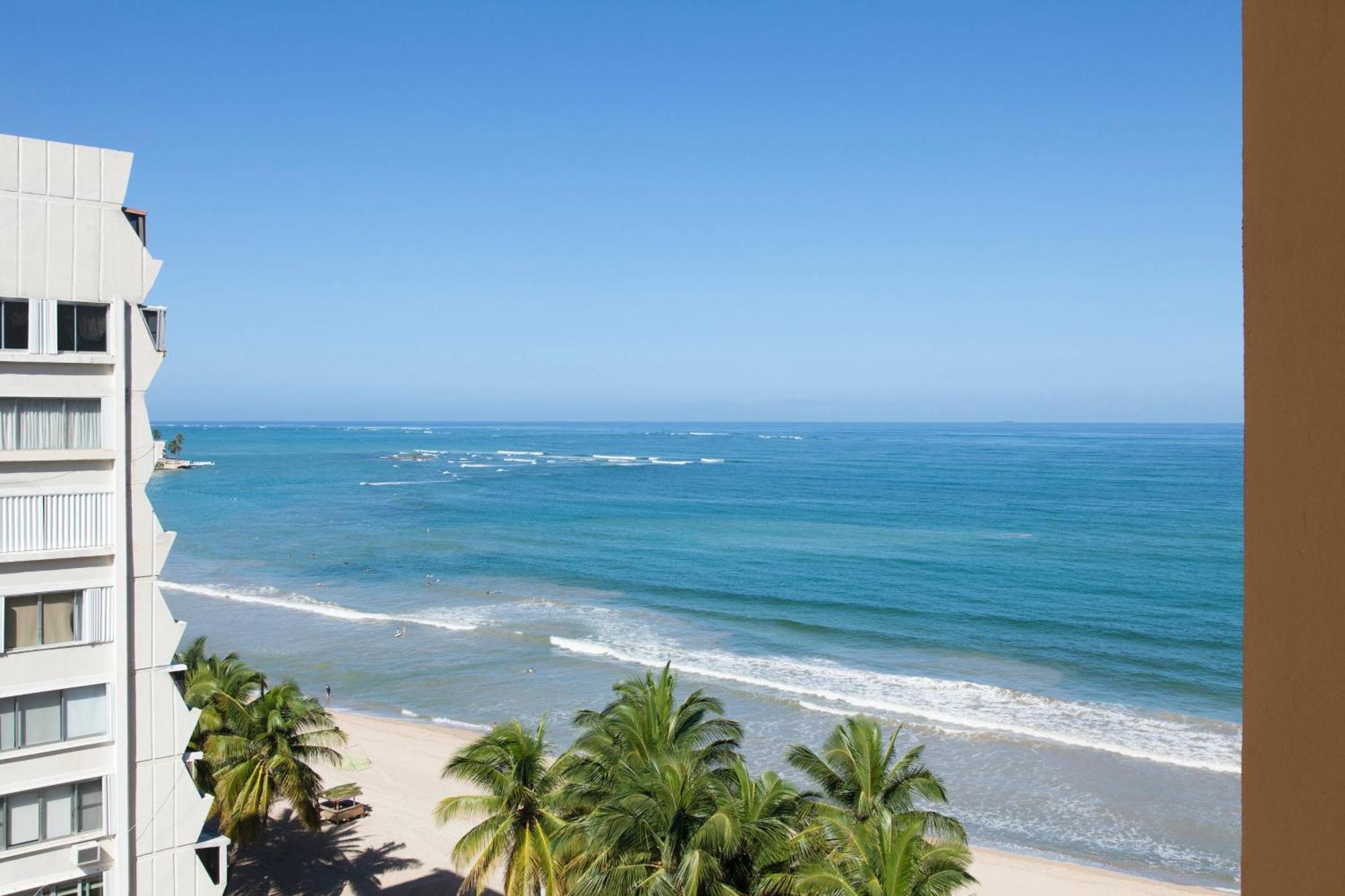 Courtyard By Marriott Isla Verde Beach Resort San Juan Extérieur photo